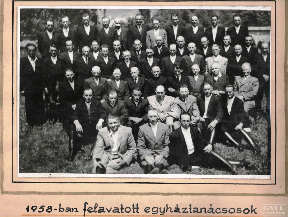 /storage/img/big_gyergyoidia_13009a-egyhaztanacs-csoportkep-szent-miklos-plebania.jpg