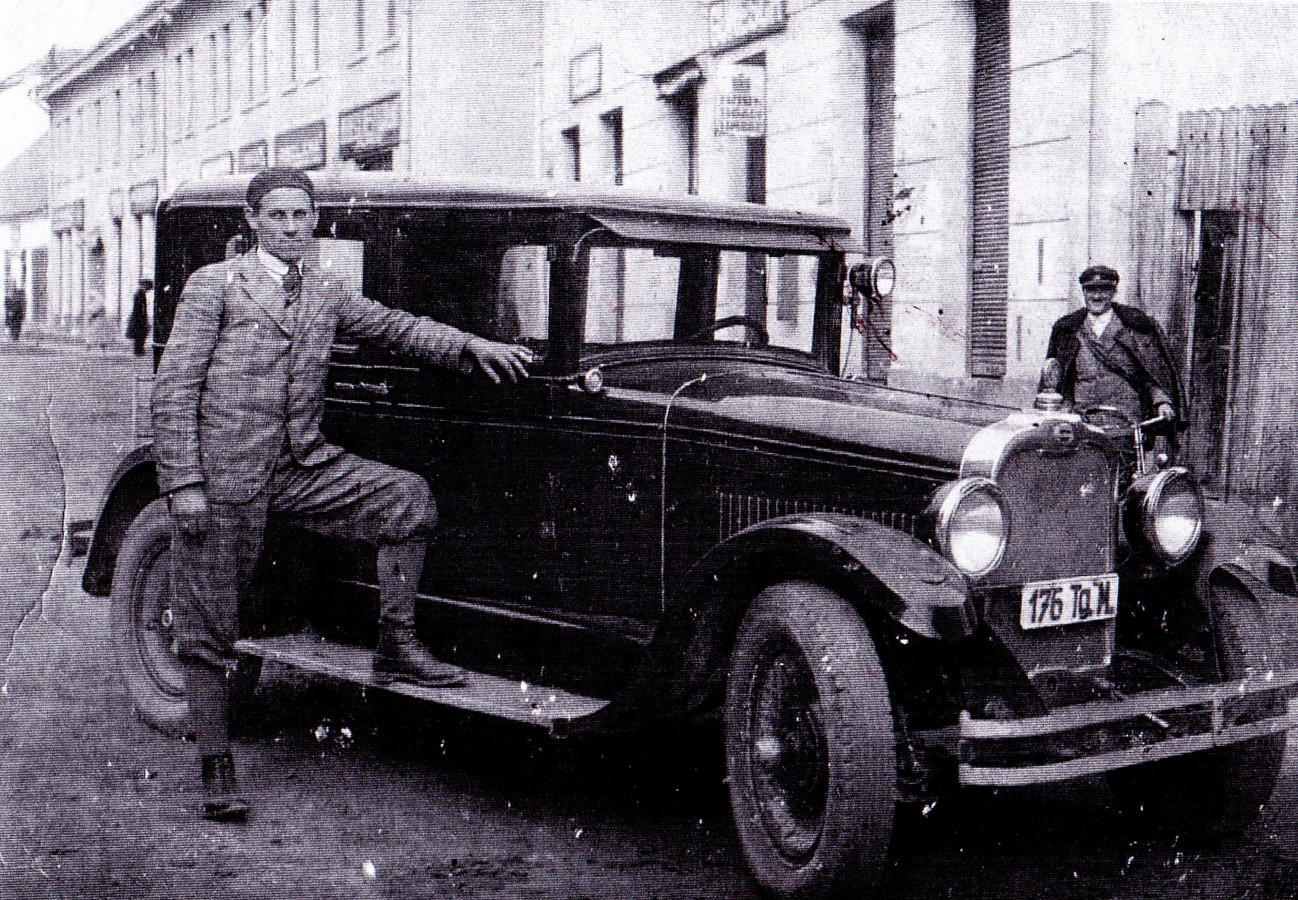 /storage/img/big_gyergyoidia_13955a-az-elso-auto-karcsi55.jpg