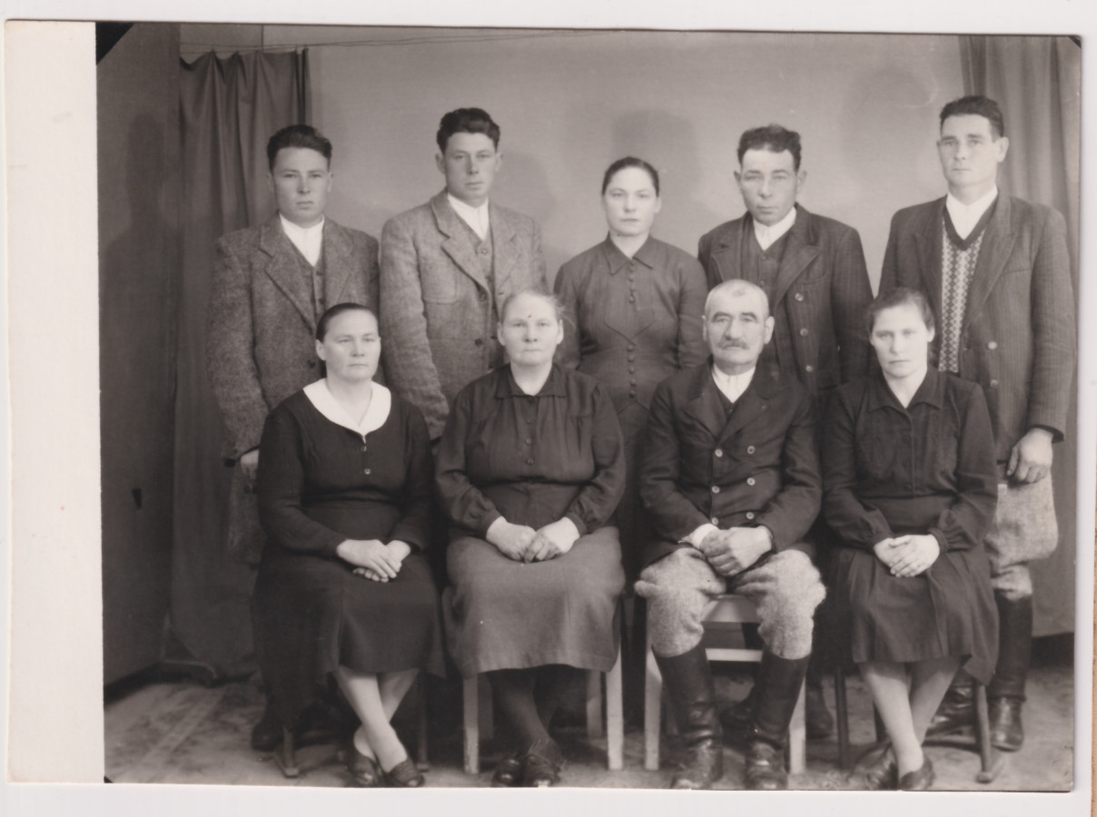 /storage/img/big_gyergyoidia_15014a-torok-ferenc-es-nagy-julianna-gyermekeik-tarsasagaban-kialto-kovek-egyesulete.jpg