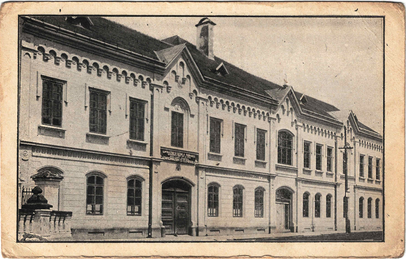 /storage/img/big_gyergyoidia_18705a-a-gyergyoszentmiklosi-zarda-szent-miklos-plebania.jpg