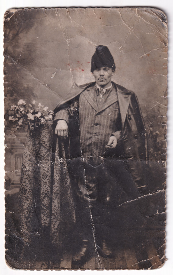 /storage/img/big_gyergyoidia_19486a-kl2026-ferfi-elegans-oltozetben-kialto-kovek-egyesulete.jpg