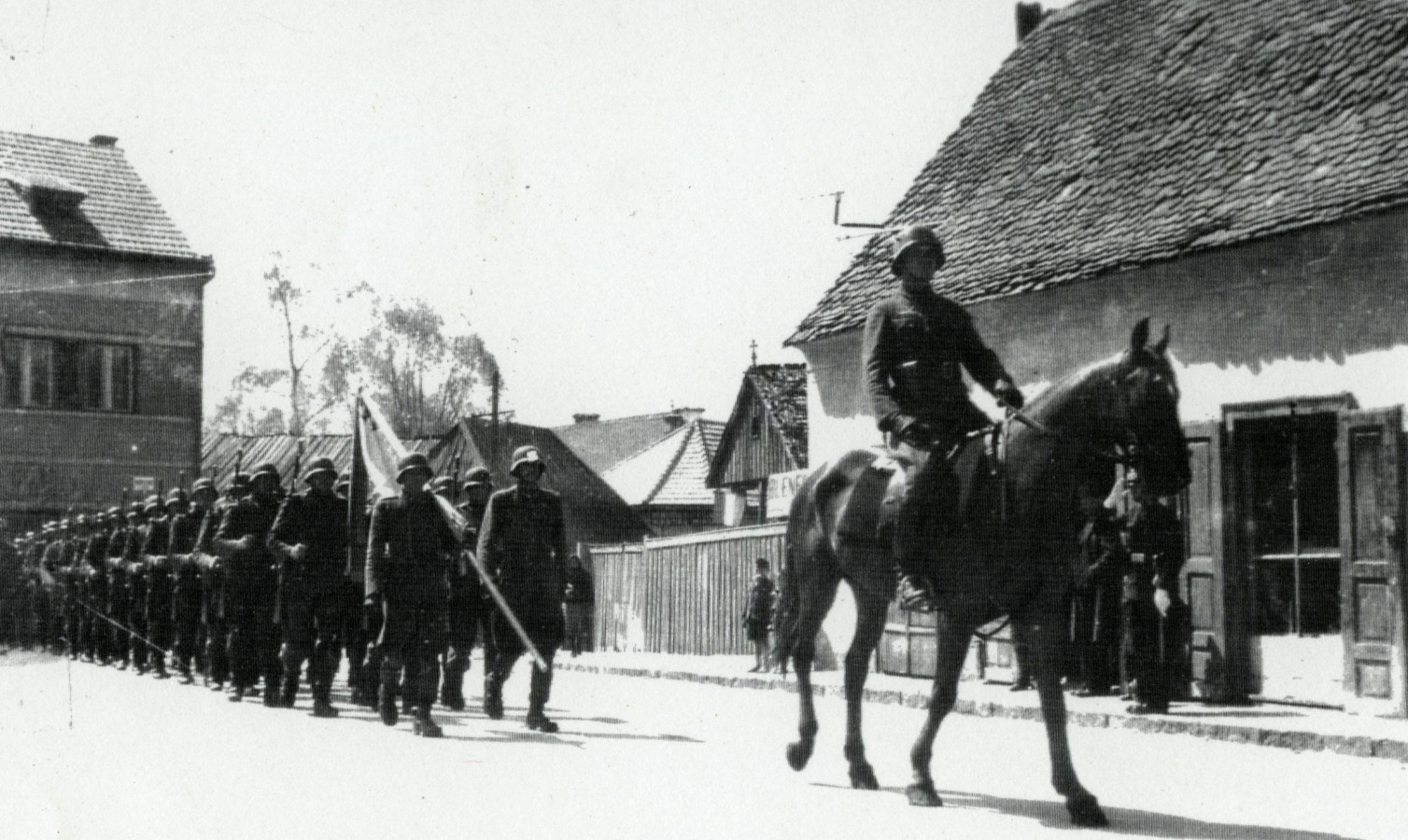 /storage/img/big_gyergyoszentmiklos-magyar-honvedek-bevonulasa-1940-szeptember-10-en-vakar-tibor-felvetelevakar-tibor-laszlo-61f8127de8e76.jpg