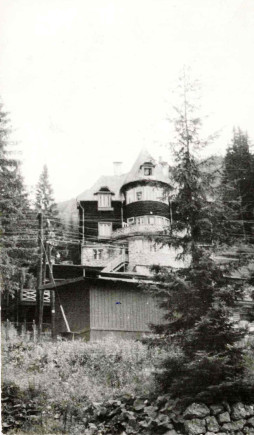 Gyilkostói villa
