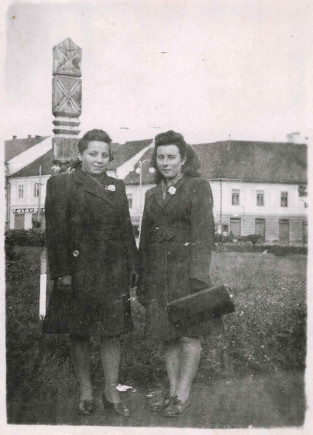Nagymamámék a főtéren