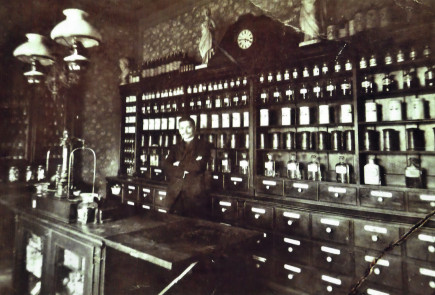 Gerbert Emil gyógyszertára