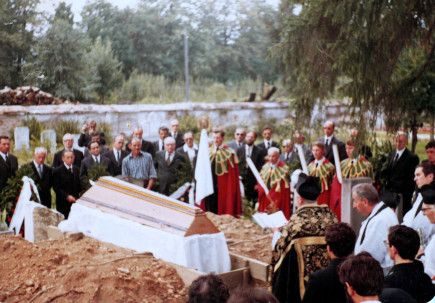 Stengel (Szekula) Rozália temetése 1984-ben