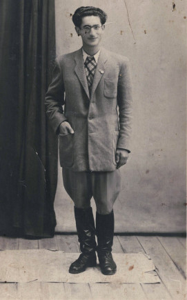 Kovács Tibor ifjúkori képen