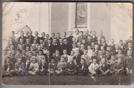 Első szentáldozás 1948-ban - Koncsag Zs. gyűjteménye