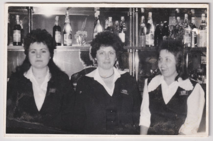 Egy kávézó munkaközössége - MP amatőr fényképész hagyatéka