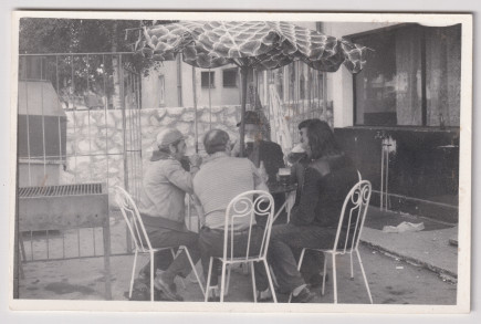 A kávézó előtt 1 - MP amatőr fényképész hagyatéka