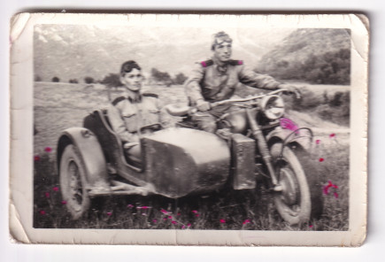 FM11 Két barát motoron