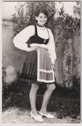 Bérmálkozó lány - MP hagyaték