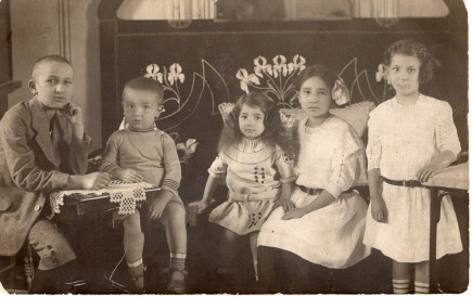 Gyergyószentmiklósi családi kép 1913-ból