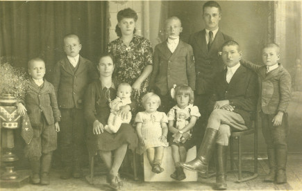 Lukács József és családja
