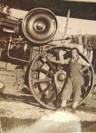 Nemzeti öntudat 1944-ben - Gyergyóalfaluból  Budapestig  vitte  az úthengert